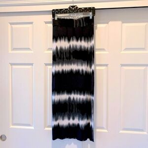 a.n.a  Maxi skirt. , size Medium